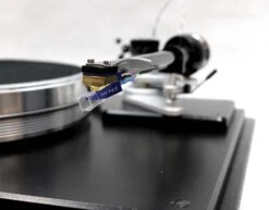 VPI Classic Signature HW Reference With Fatboy 10" Tonearm -High Quality Audio Store IMG 2074 6839c449 cd28 48ef 9c90 a57efa9ee6cd