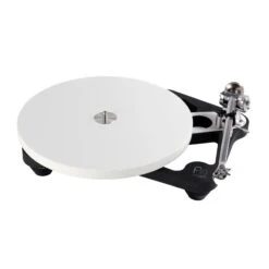 Rega Planar 10 Turntable