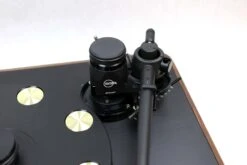 Dr. Feickert Trio SE Upscale Audio Exclusive Turntable -High Quality Audio Store TrioSE 6