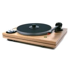 MUSIC HALL MMF-7.3SE Walnut Turntable